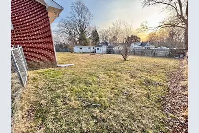 139 E Side Drive, Mount Airy, NC 27030 - Photo 4