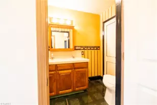 1707 Brookwood Dr, Winston-Salem, NC 27106 - Photo 26