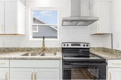 8 School Street, Thomasville, NC 27360 - Photo 14