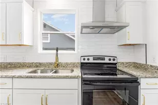 8 School St, Thomasville, NC 27360 - Photo 14