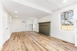 8 School St, Thomasville, NC 27360 - Photo 6