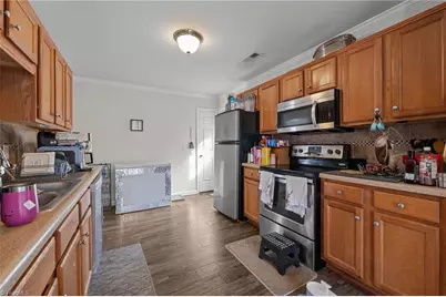 3703 Sherbourne Lane, Greensboro, NC 27405 - Photo 8