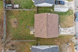 3703 Sherbourne Ln, Greensboro, NC 27405 - Photo 18