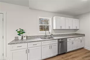 708 Ferndale Dr, Thomasville, NC 27360 - Photo 12