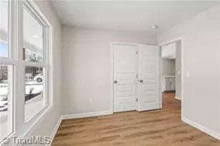 707 Trotter St, Thomasville, NC 27360 - Photo 10