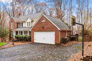 2004 Northmont Dr, Asheboro, NC 27205 - Photo 2