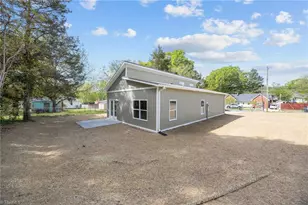 609 N Marshall St, Graham, NC 27253 - Photo 4