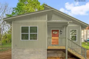 609 N Marshall St, Graham, NC 27253 - Photo 1