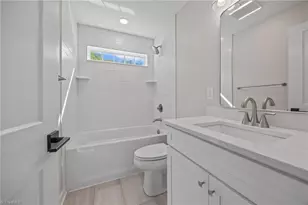 207 E Parker St, Graham, NC 27253 - Photo 30