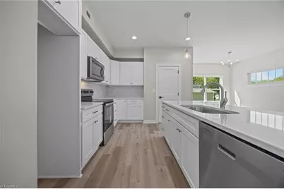 207 E Parker Street, Graham, NC 27253 - Photo 18
