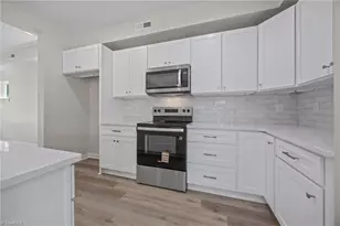207 E Parker St, Graham, NC 27253 - Photo 18