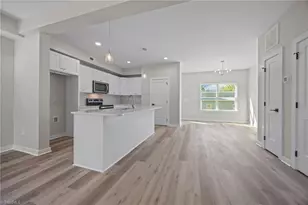 207 E Parker St, Graham, NC 27253 - Photo 16
