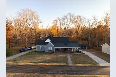 18 Pershing Street, Thomasville, NC 27360 - Photo 4