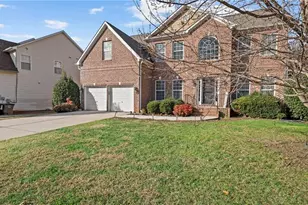 3704 Worthing Ct, Greensboro, NC 27455 - Photo 2