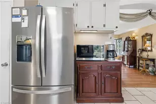 7300 Prentiss Rd, Greensboro, NC 27409 - Photo 14