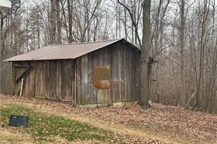 7280 Dennis Rd, Walnut Cove, NC 27052 - Photo 8