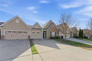 6231 Queens Gate Ct, Clemmons, NC 27012 - Photo 2