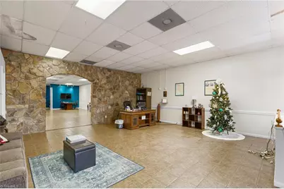 501 E Main Street, Yadkinville, NC 27055 - Photo 2