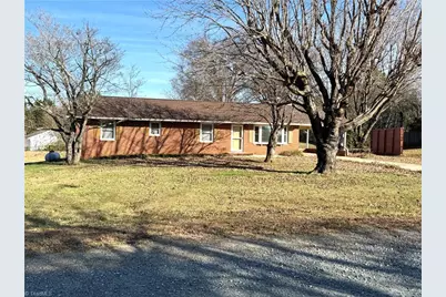 605 Bessie Street, Kernersville, NC 27284 - Photo 2