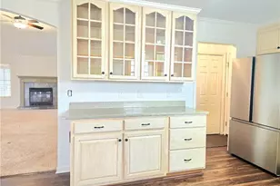 114 Cale Dr, Burlington, NC 27215 - Photo 4