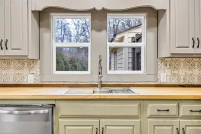 7 Legra Road, Grassy Creek, NC 28631 - Photo 16