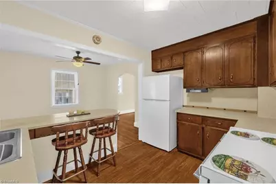 916 Forest Street, Reidsville, NC 27320 - Photo 12