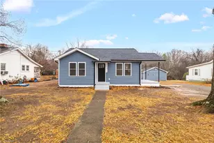 1107 Walnut St, Reidsville, NC 27320 - Photo 2