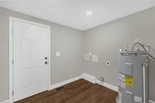 1107 Walnut St, Reidsville, NC 27320 - Photo 22