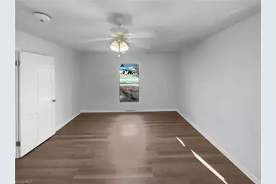 2297 Lakeview Terrace, Burlington, NC 27215 - Photo 4