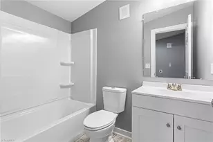 424 Rocky Knoll Rd, Greensboro, NC 27406 - Photo 4