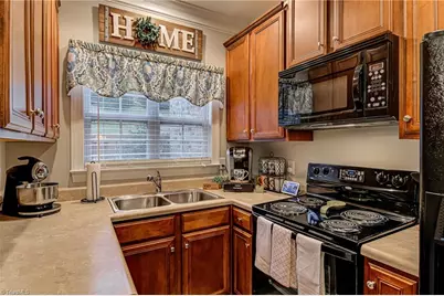 1202 Southlake Court, Lexington, NC 27295 - Photo 12