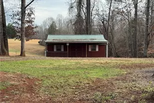 656 Hills Presbyterian Church Rd, Pilot Mountain, NC 27041 - Photo 36