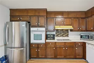 4407 Bromley Dr, Greensboro, NC 27406 - Photo 16