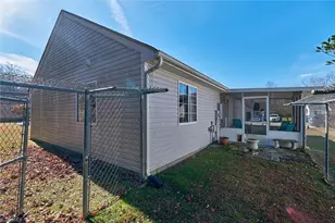2625 Stratford Lake Rd, Winston-Salem, NC 27103 - Photo 28