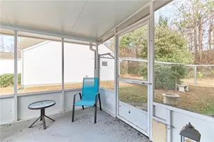 2625 Stratford Lake Rd, Winston-Salem, NC 27103 - Photo 24