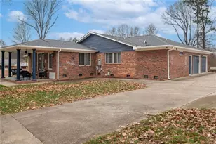 1806 Sharpe Rd, Greensboro, NC 27406 - Photo 46