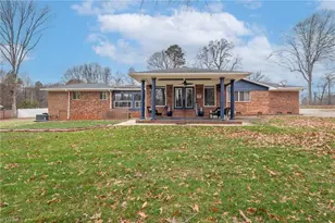 1806 Sharpe Rd, Greensboro, NC 27406 - Photo 44