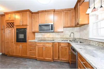 2705 Tillbrook Place, Greensboro, NC 27408 - Photo 8