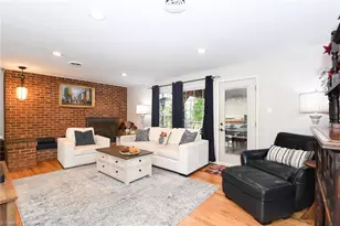 2705 Tillbrook Pl, Greensboro, NC 27408 - Photo 6