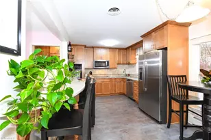 2705 Tillbrook Pl, Greensboro, NC 27408 - Photo 8