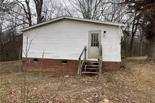 1335 11th St, Statesville, NC 28677 - Photo 22