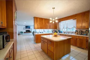 1508 Wendover Dr, High Point, NC 27262 - Photo 2