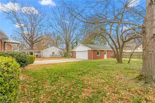 514 Country Club Dr, Burlington, NC 27215 - Photo 12