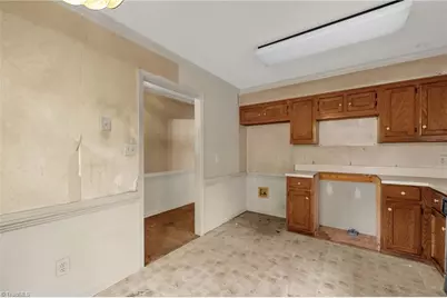 905 Park Place Drive #D, Kernersville, NC 27284 - Photo 8