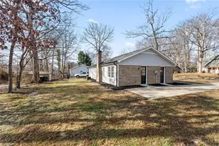 4811 Chaucer Dr, Greensboro, NC 27407 - Photo 32