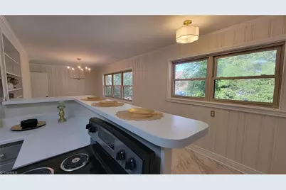 1111 Harris Street, Eden, NC 27288 - Photo 4