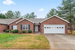 166 Wyndham Ct, High Point, NC 27265 - Photo 2