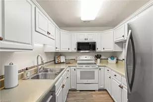 166 Wyndham Ct, High Point, NC 27265 - Photo 10