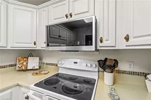 166 Wyndham Ct, High Point, NC 27265 - Photo 12