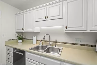 166 Wyndham Court, High Point, NC 27265 - Photo 14